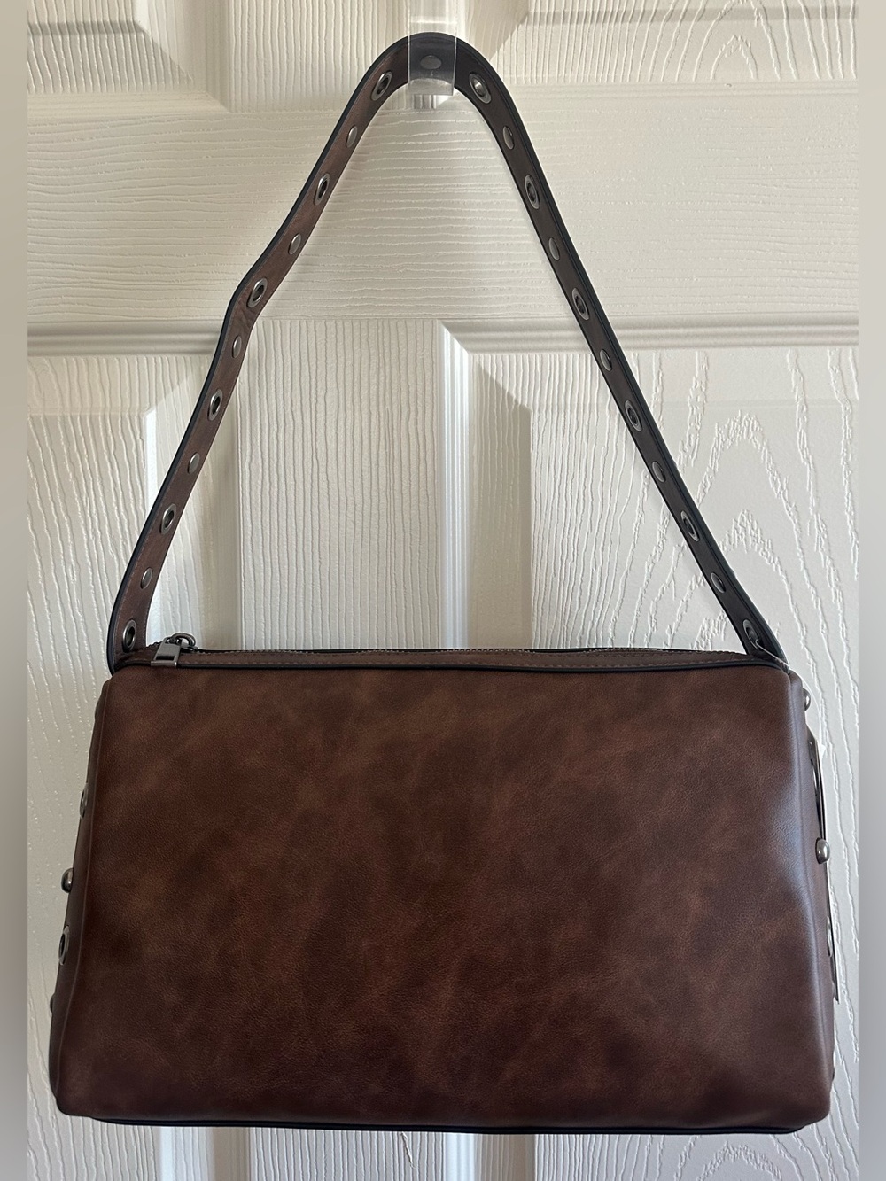 Handbag No Boundaries Faux Leather
Studded Moto Shoulder Bag Brown New